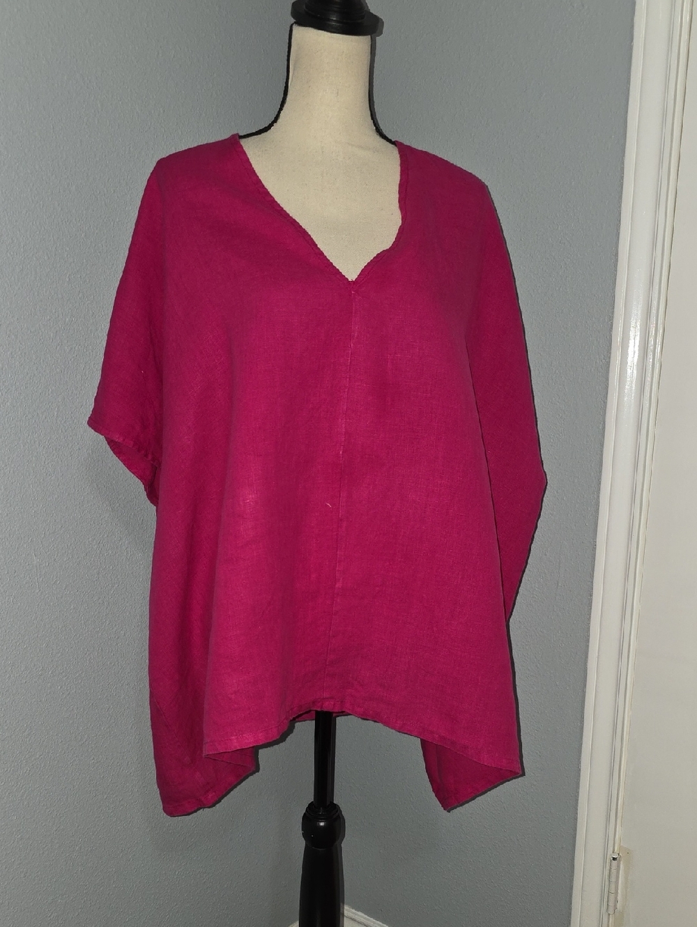 bryn Walker Fuchsia/Pink V-Neck Linen Tunic